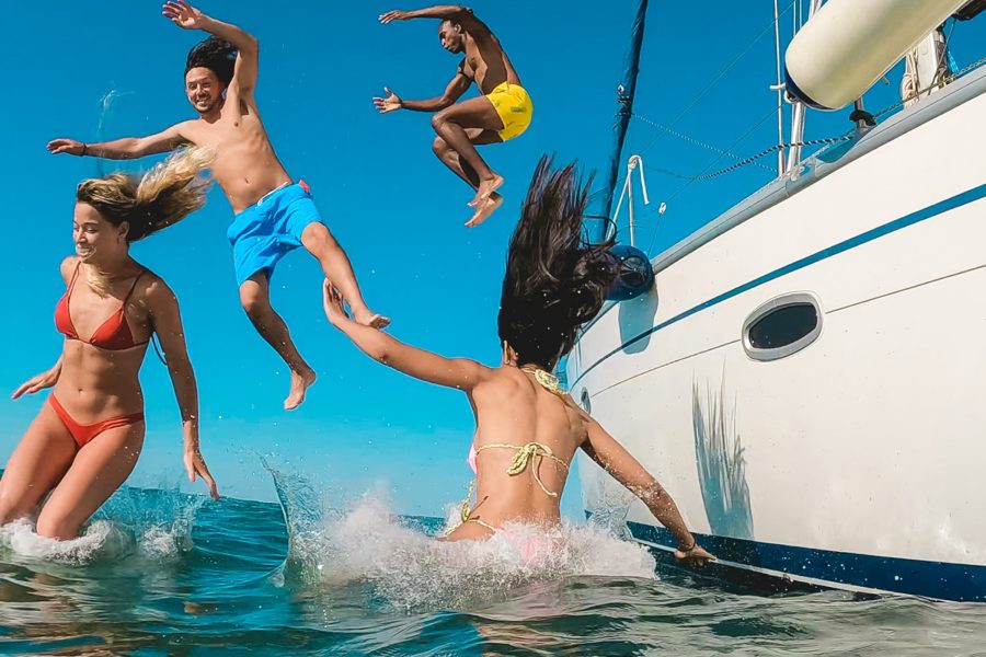 PARTY BOAT (Free reservation)