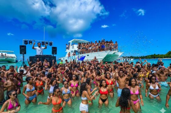Punta cana Hip Hop PARTY BOAT, Open bar, Fruits, snacks…